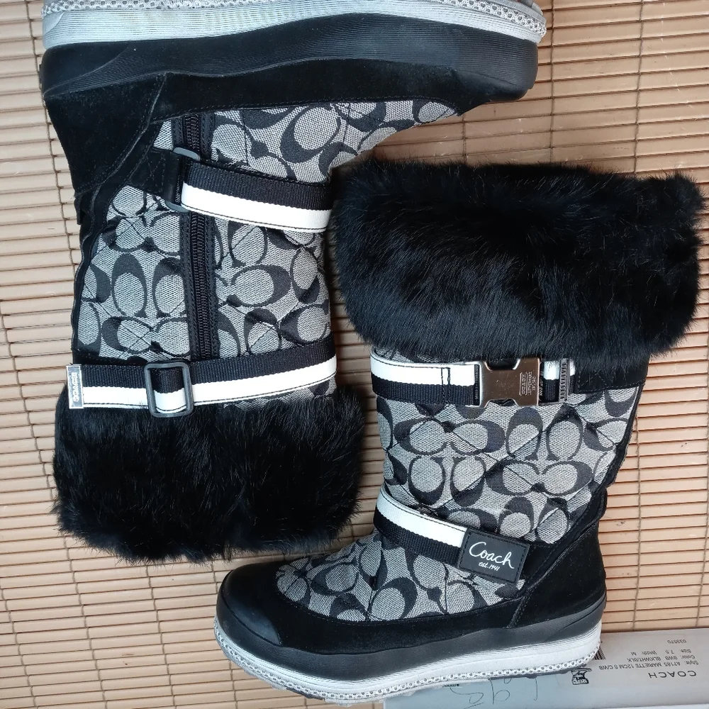Coach 'Mariette' Womens Logo Canvas Quilted Rabbit Fur Trimmed Winter Boots. Sz_5